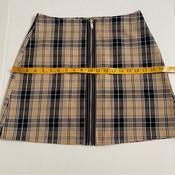 Stradivarius Mini skirt size 8 - Picture 4 of 6